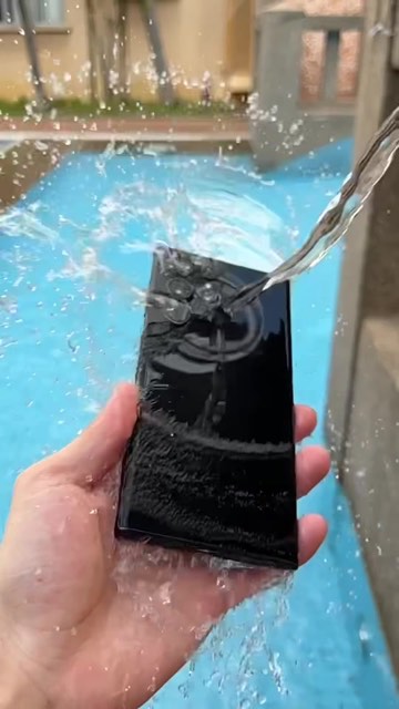 Scuba diving with the Samsung S22 Ultra